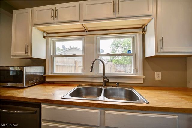 1624 Breiding Road, Akron, OH 44310