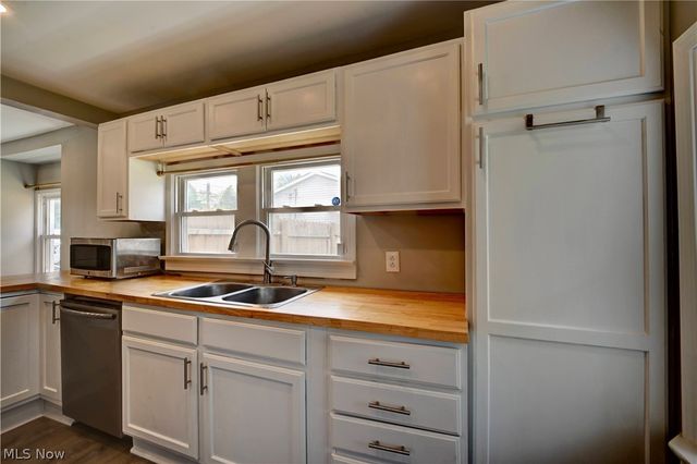1624 Breiding Road, Akron, OH 44310