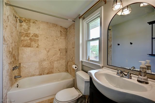 1624 Breiding Road, Akron, OH 44310