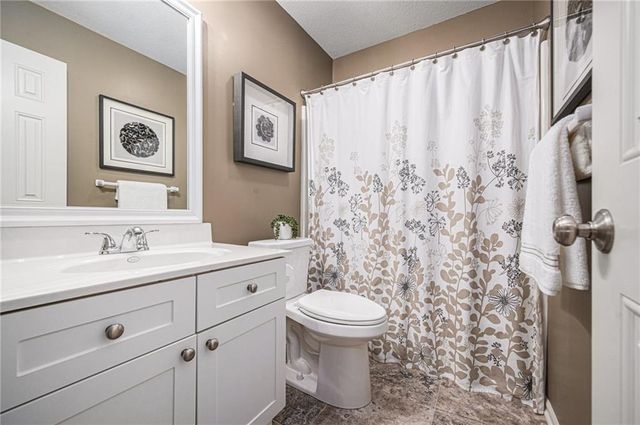 12386 S Lincoln Street, Olathe, KS 66061