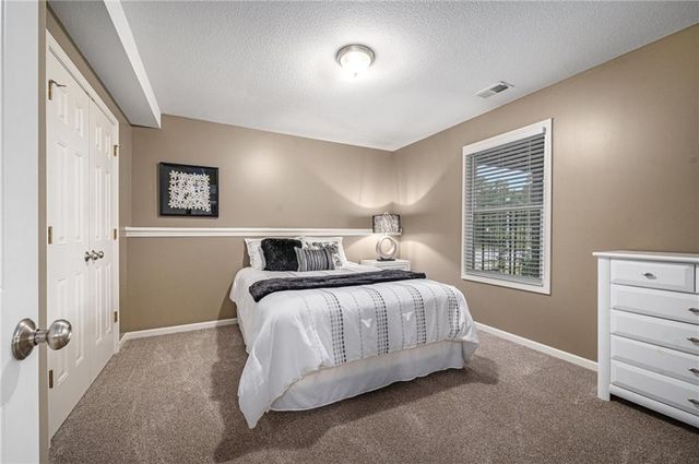 12386 S Lincoln Street, Olathe, KS 66061