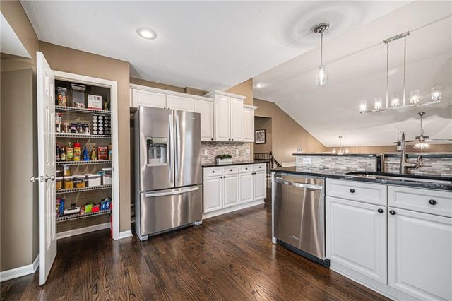 12386 S Lincoln Street, Olathe, KS 66061