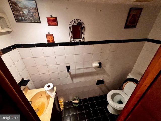 5736 N 7TH ST, Philadelphia, PA 19120