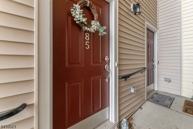 85 Conover Terrace, Lebanon Boro, NJ 08833