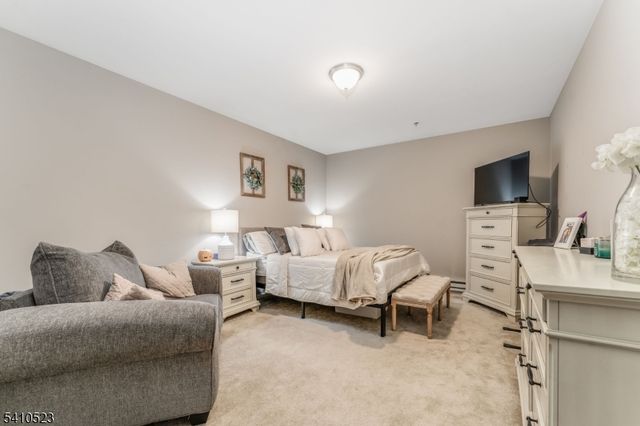 85 Conover Terrace, Lebanon Boro, NJ 08833