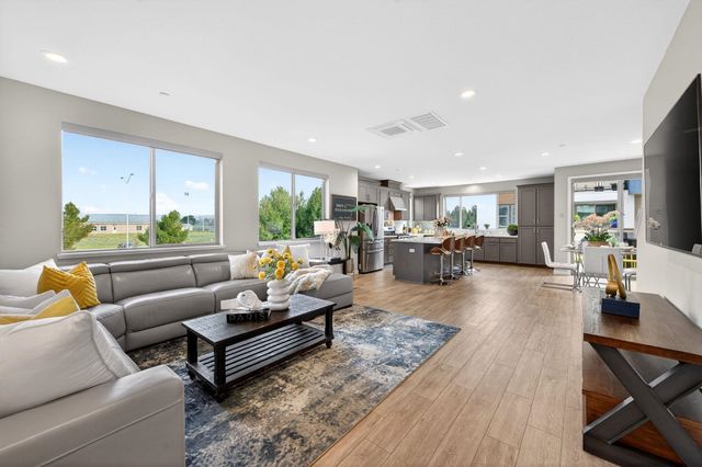 5521 Gracen Way, Dublin, CA 94568