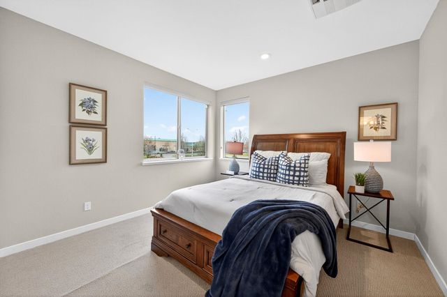 5521 Gracen Way, Dublin, CA 94568