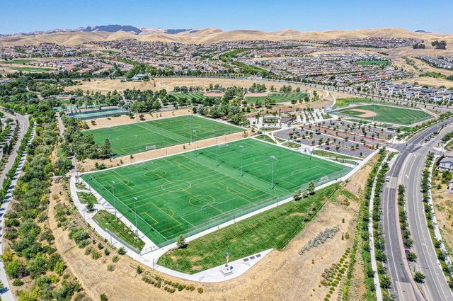 5521 Gracen Way, Dublin, CA 94568