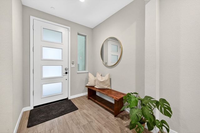 5521 Gracen Way, Dublin, CA 94568