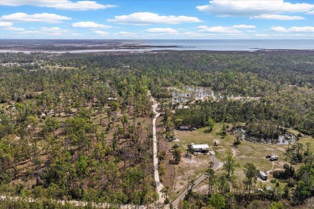 539 NW 5th Avenue, Steinhatchee, FL 32359