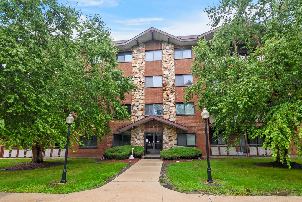 2311 183rd Street 104, Homewood, IL 60430