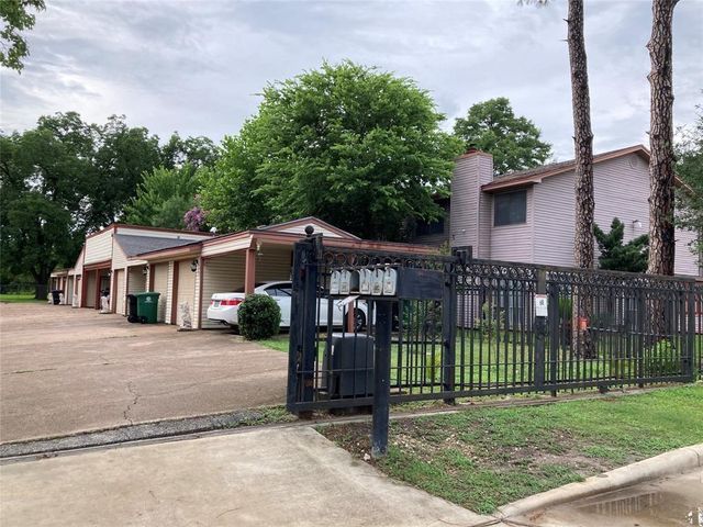1839 Sherwood Forest Street, Houston, TX 77043