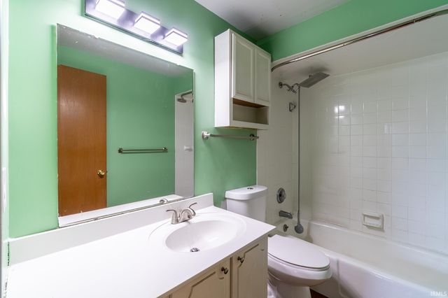 5502 Vance Avenue, Fort Wayne, IN 46815