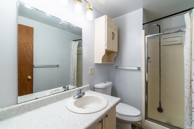 5502 Vance Avenue, Fort Wayne, IN 46815