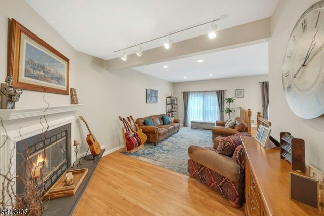 7 Meadow View Lane Ondo, Berkeley Heights Twp., NJ 07922