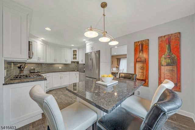 7 Meadow View Lane Ondo, Berkeley Heights Twp., NJ 07922