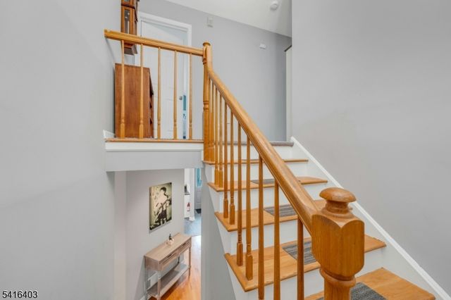 7 Meadow View Lane Ondo, Berkeley Heights Twp., NJ 07922