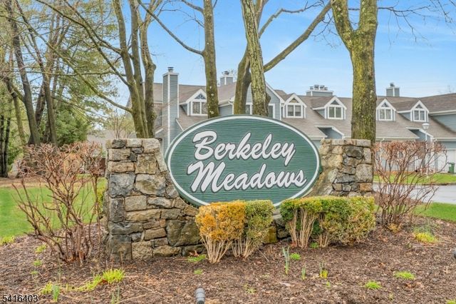 7 Meadow View Lane Ondo, Berkeley Heights Twp., NJ 07922
