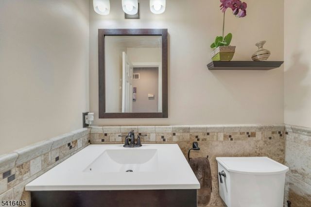 7 Meadow View Lane Ondo, Berkeley Heights Twp., NJ 07922