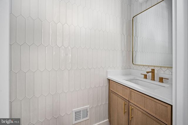 9435 SIGNATURE WAY, Fredericksburg, VA 22407