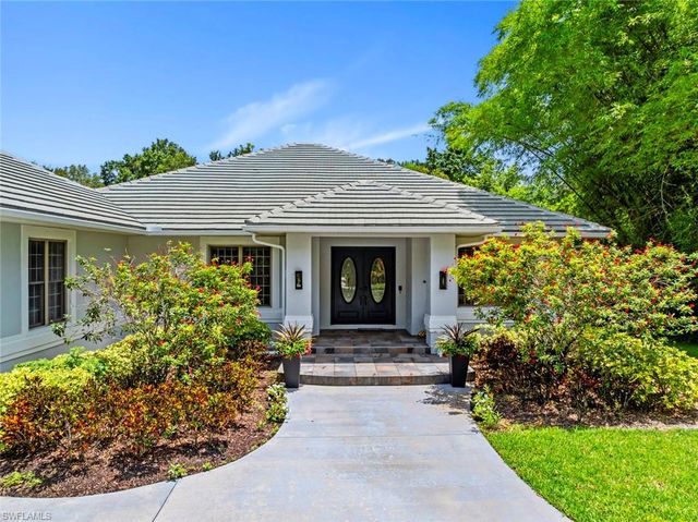 5730 Golden Gate PKWY, Naples, FL 34116