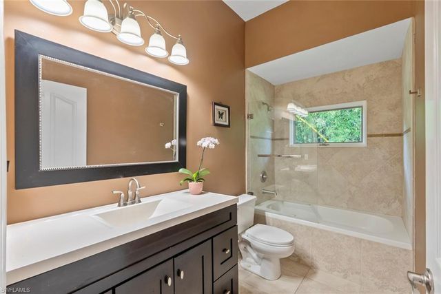 5730 Golden Gate PKWY, Naples, FL 34116