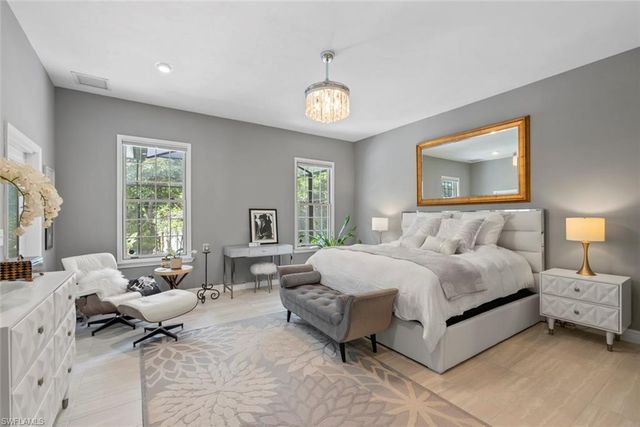 5730 Golden Gate PKWY, Naples, FL 34116