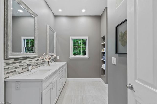 5730 Golden Gate PKWY, Naples, FL 34116