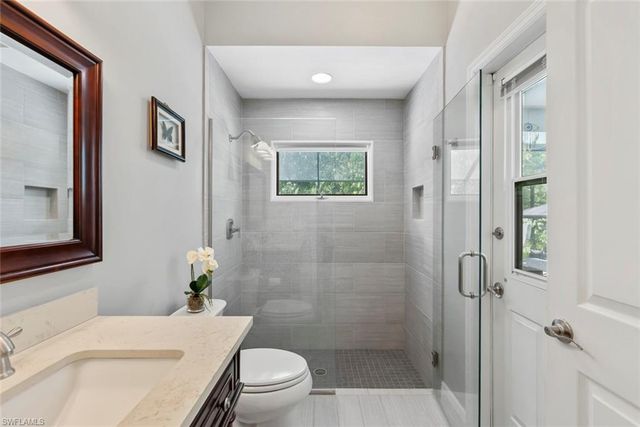 5730 Golden Gate PKWY, Naples, FL 34116