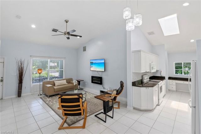 5730 Golden Gate PKWY, Naples, FL 34116