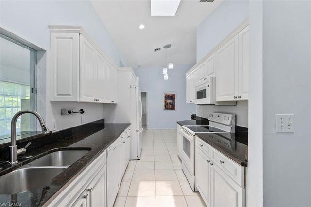 5730 Golden Gate PKWY, Naples, FL 34116