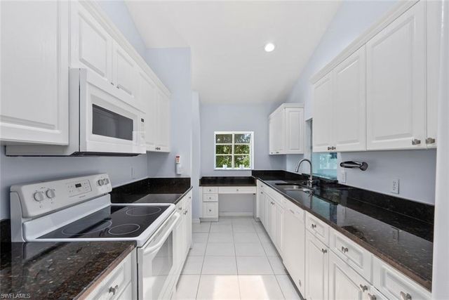 5730 Golden Gate PKWY, Naples, FL 34116