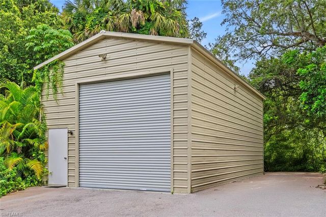 5730 Golden Gate PKWY, Naples, FL 34116