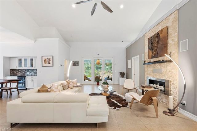 5730 Golden Gate PKWY, Naples, FL 34116