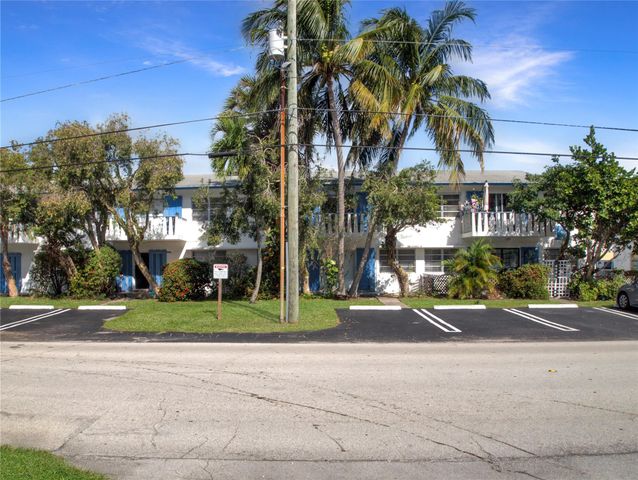 2361 NE 10th St 3, Pompano Beach, FL 33062