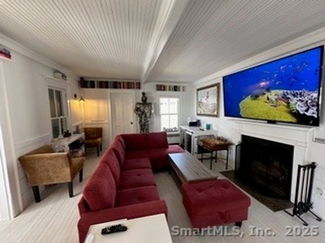 624 Vineyard Point Road, Guilford, CT 06437