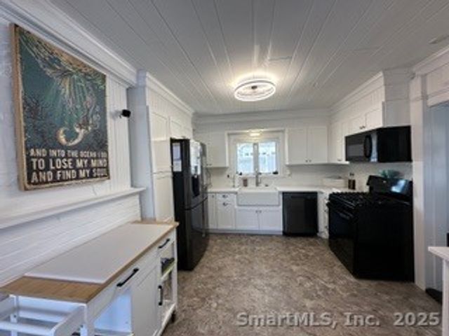 624 Vineyard Point Road, Guilford, CT 06437