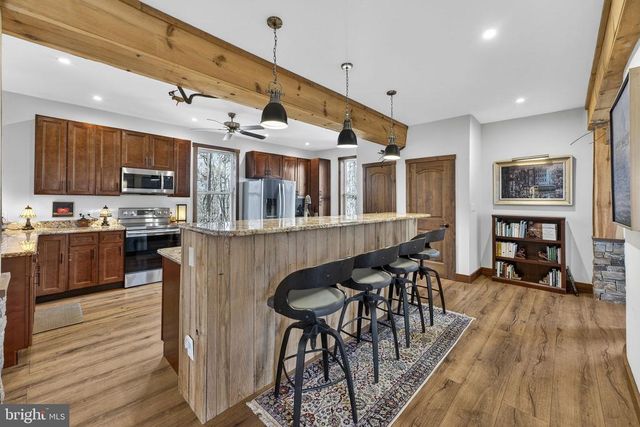 40 ANGEL KISS LN, Castleton, VA 22716