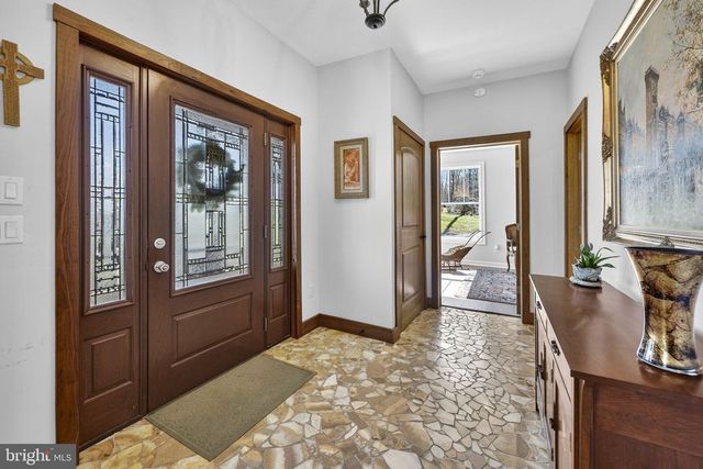 40 ANGEL KISS LN, Castleton, VA 22716