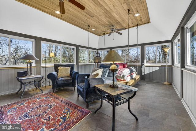 40 ANGEL KISS LN, Castleton, VA 22716