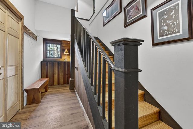 40 ANGEL KISS LN, Castleton, VA 22716