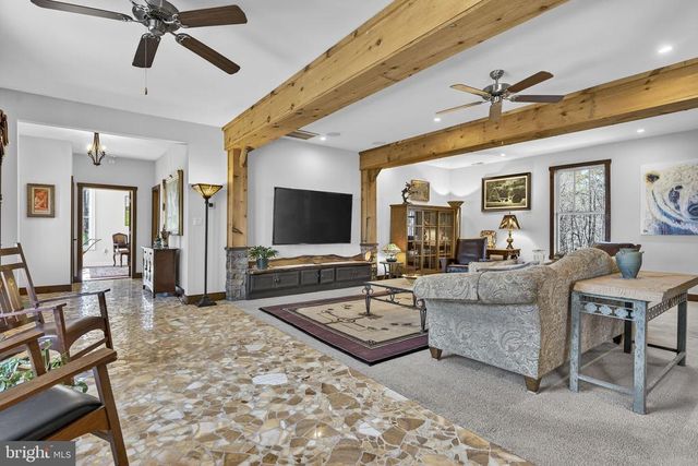 40 ANGEL KISS LN, Castleton, VA 22716