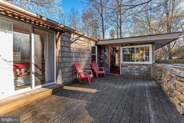 40 ANGEL KISS LN, Castleton, VA 22716