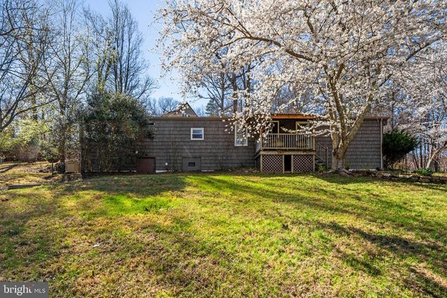 40 ANGEL KISS LN, Castleton, VA 22716