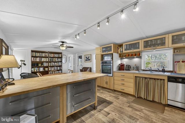 40 ANGEL KISS LN, Castleton, VA 22716