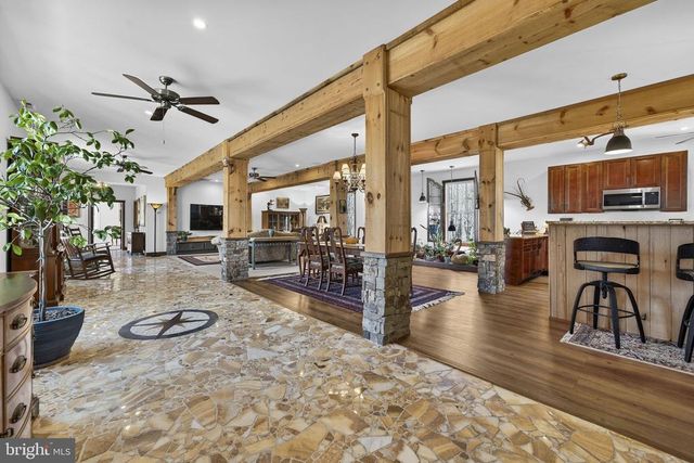 40 ANGEL KISS LN, Castleton, VA 22716