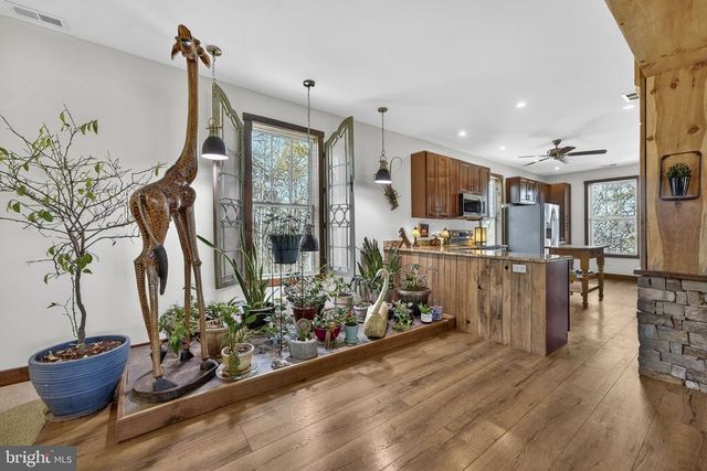 40 ANGEL KISS LN, Castleton, VA 22716