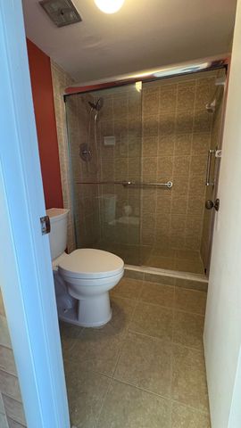 879 NE 195th Street Apt 227, Miami, FL 33179