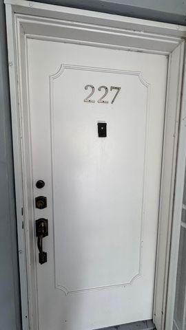 879 NE 195th Street Apt 227, Miami, FL 33179