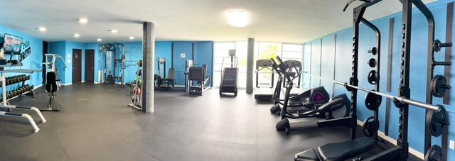 879 NE 195th Street Apt 227, Miami, FL 33179